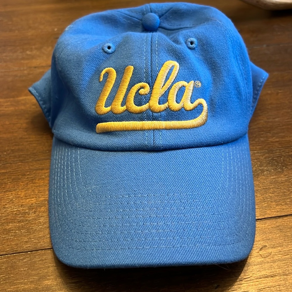 Adidas large UCLA hat